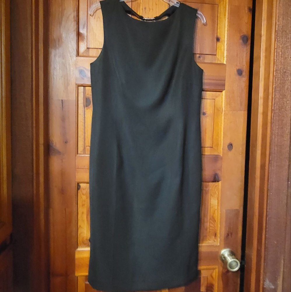 Vintage Clifford & Wills Sz12 lovely black buckle back dress